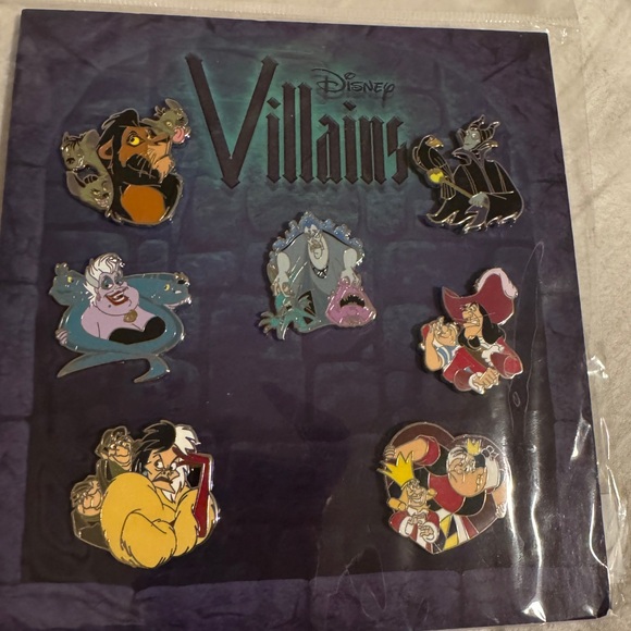 Set Of 7 Disney Parks Villains Booster Pins New!-Scar,Hades,Queen Hearts, etc - Picture 1 of 10